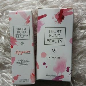 DUO: Lip scrub and Nail polish